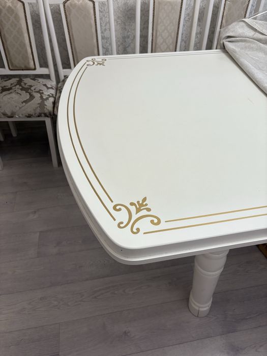 Продам стол и стулья