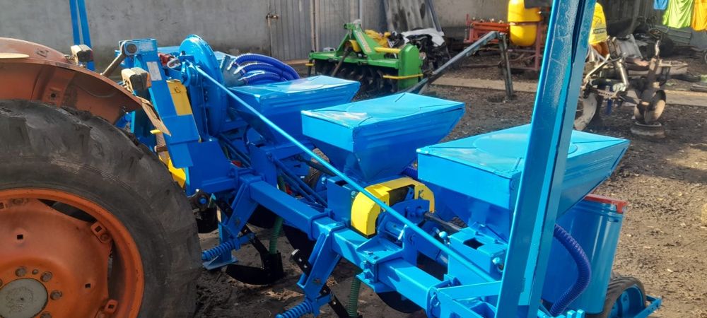 Semănătoare cu fertilizare cu 6 secții