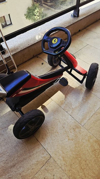 Masinuta Ferrari