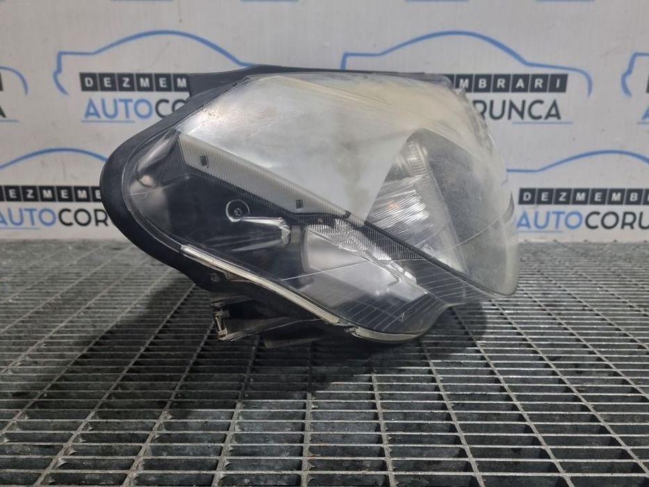 Far Dreapta BMW X1 E84 2009 - 2015 SUV 4 Usi (1178) Fara xenon