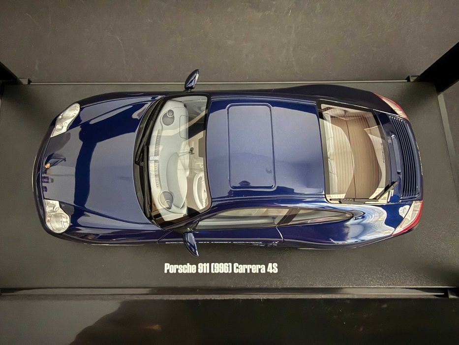 Macheta Porsche 911 (996) Carrera 4S 1/18 GT Spirit