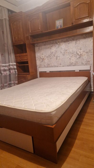 Pat dublu cu saltea inclusa