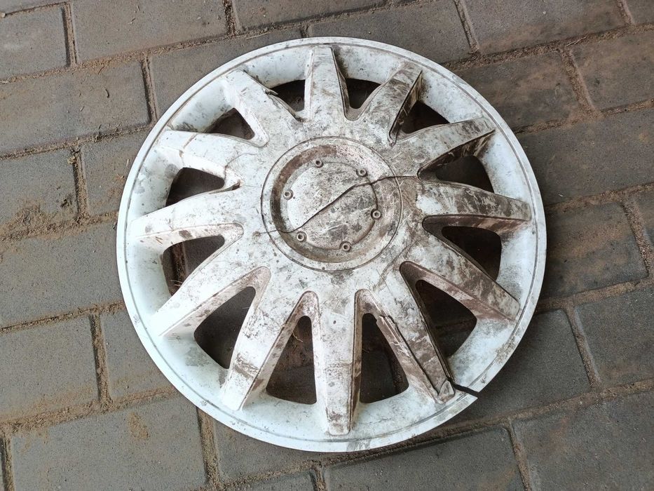 Продам колпаки для авто. По 1000 тг. за штуку.