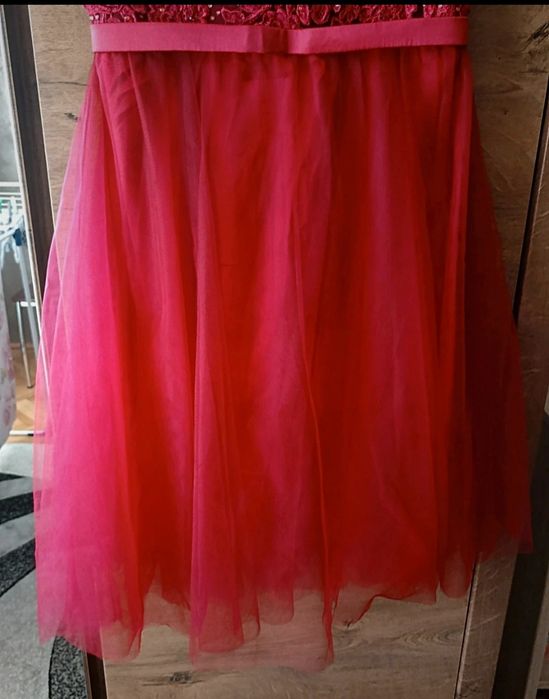 Rochie roșie scurtă