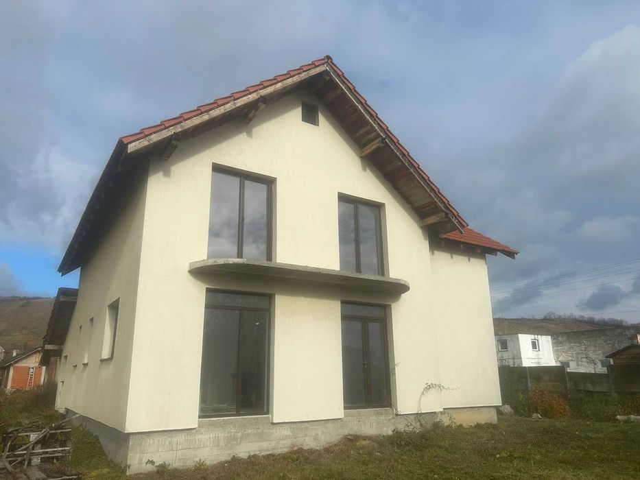 vand casa strada Viilor Alesd