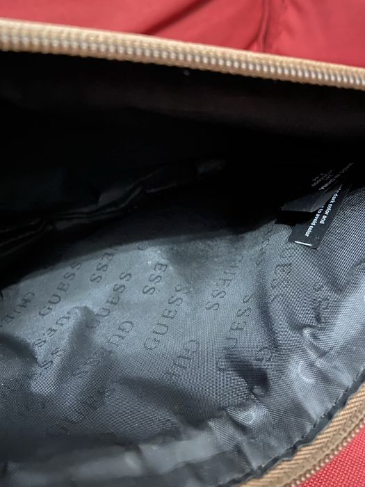 Plic Guess - make up bag - glossy wallet
