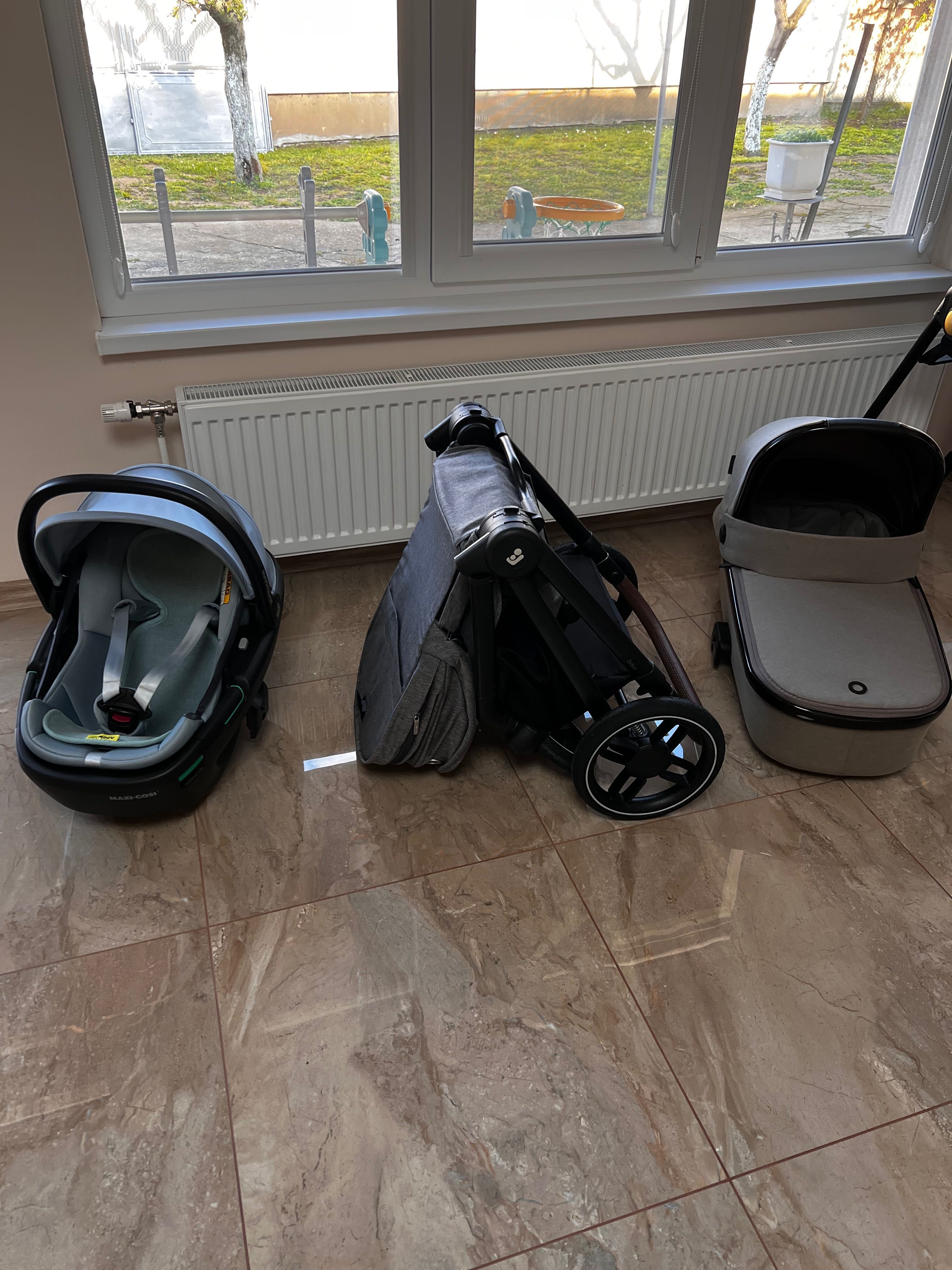 Бебешка количка Maxi Cosi+столче за кола+база+зимно чувалче
