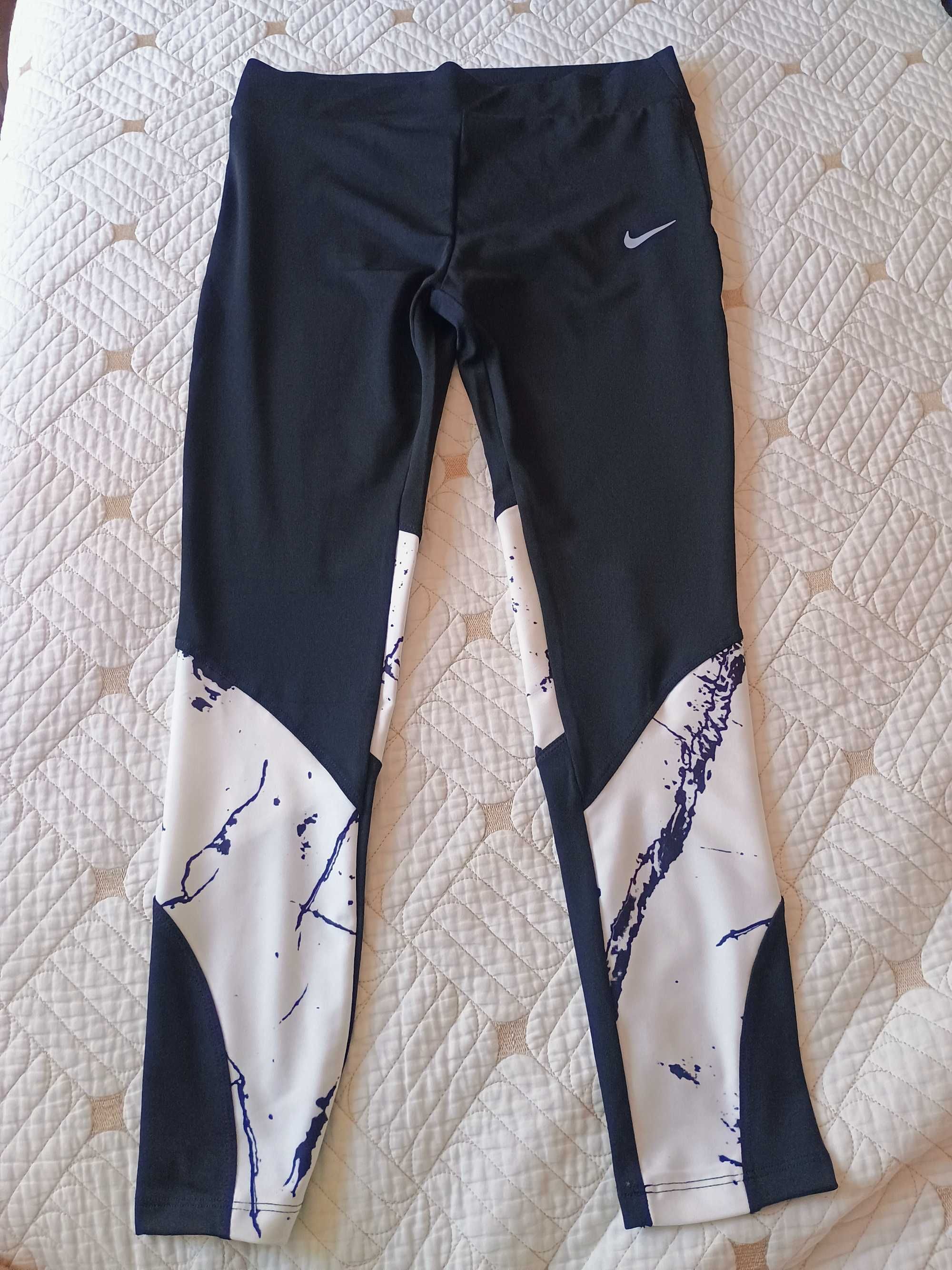 Дамски спортен комплекс 3 части Nike