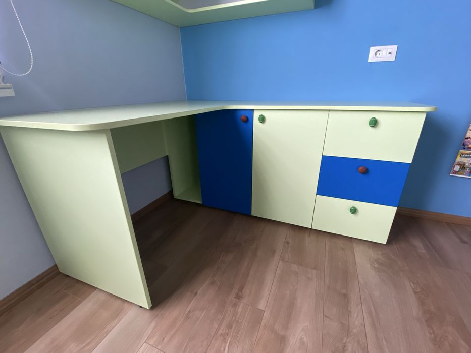 Vand mobila camera copil.