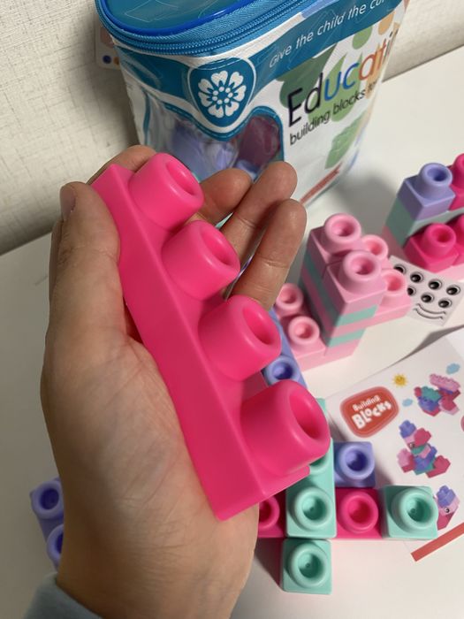 Конструктор от мека, гъвкава пластмаса - 56 елемента