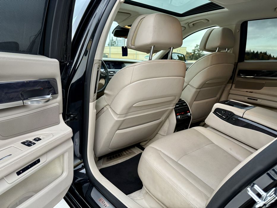 Vand Bmw f01 740i(3.0 biturbo )