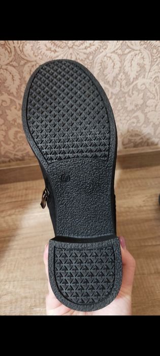 Новые замшевые сапожки