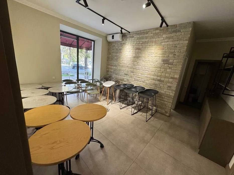 Ул Нукусская Центр Аренда под кафе закусочная вдоль дороги