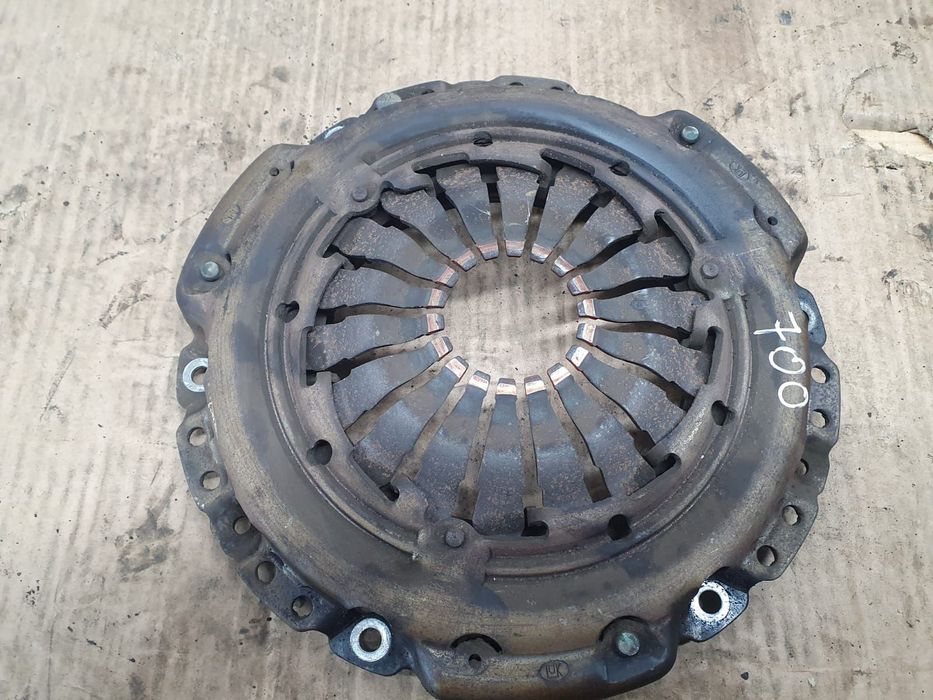 Kit ambreiaj cu volanta masa simpla 8200335084  1.5 dci K9K Dacia Log