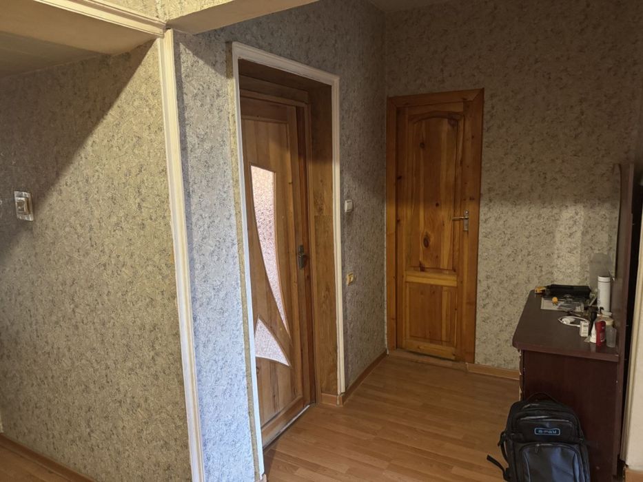 Продаю квартиру в Мирза Улугбекском районе Паркентский 3х комнатная