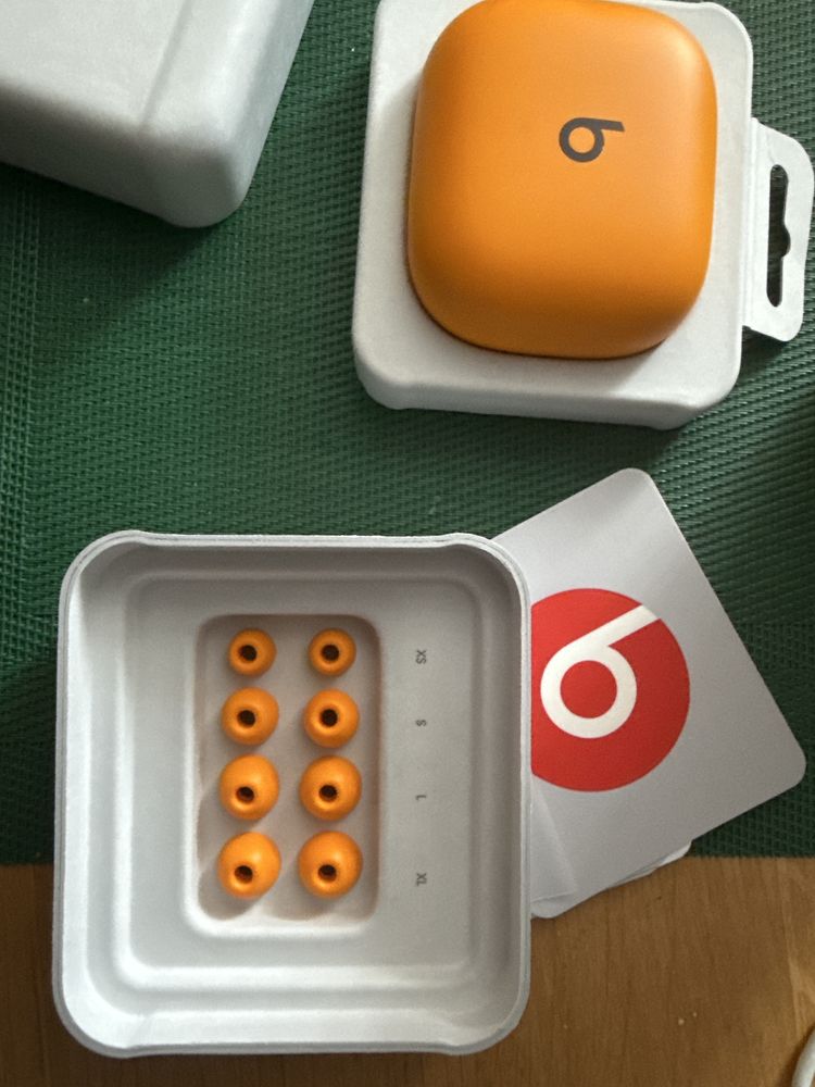 Powerbeats Pro 2 - electric orange