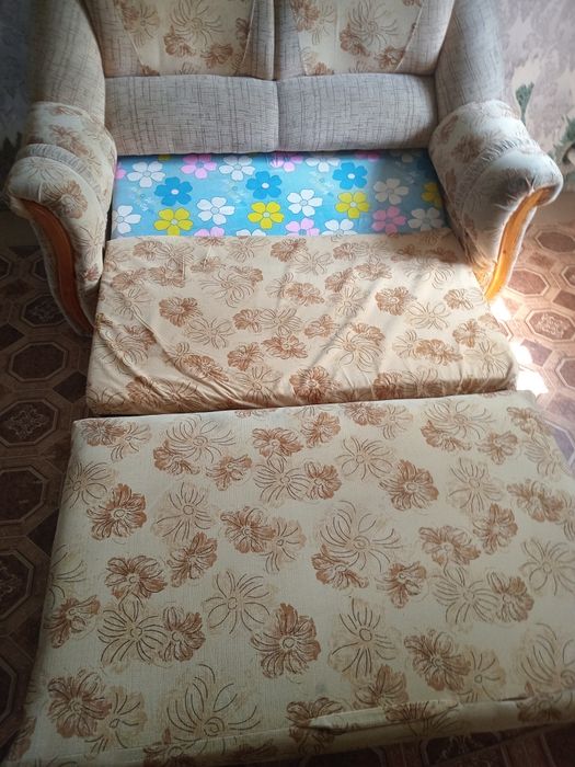 Продам мини диван подросковый
