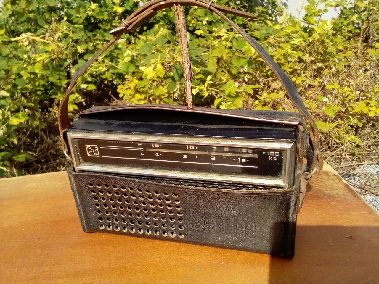 Ретро радио апарати за профилактика . .