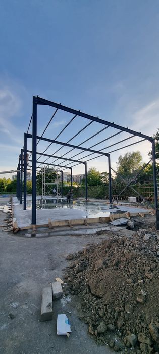 Vând structură metalică 10×20×4h