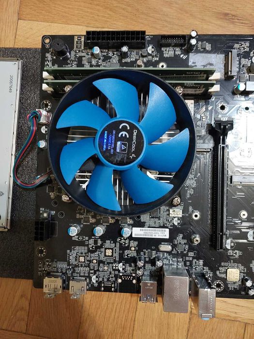 Intel i5 10400 + Medion B460H6 + 16GB Samsung 3200/2666