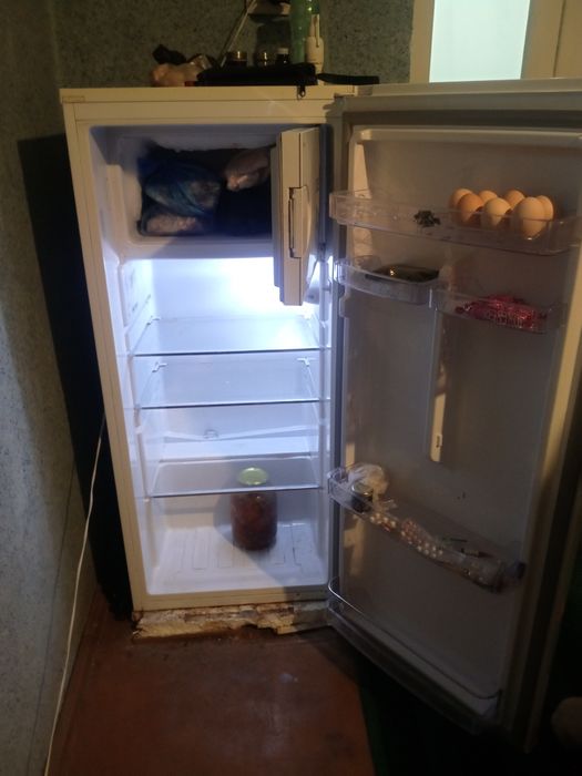 xaladelnik Artel sotiladi