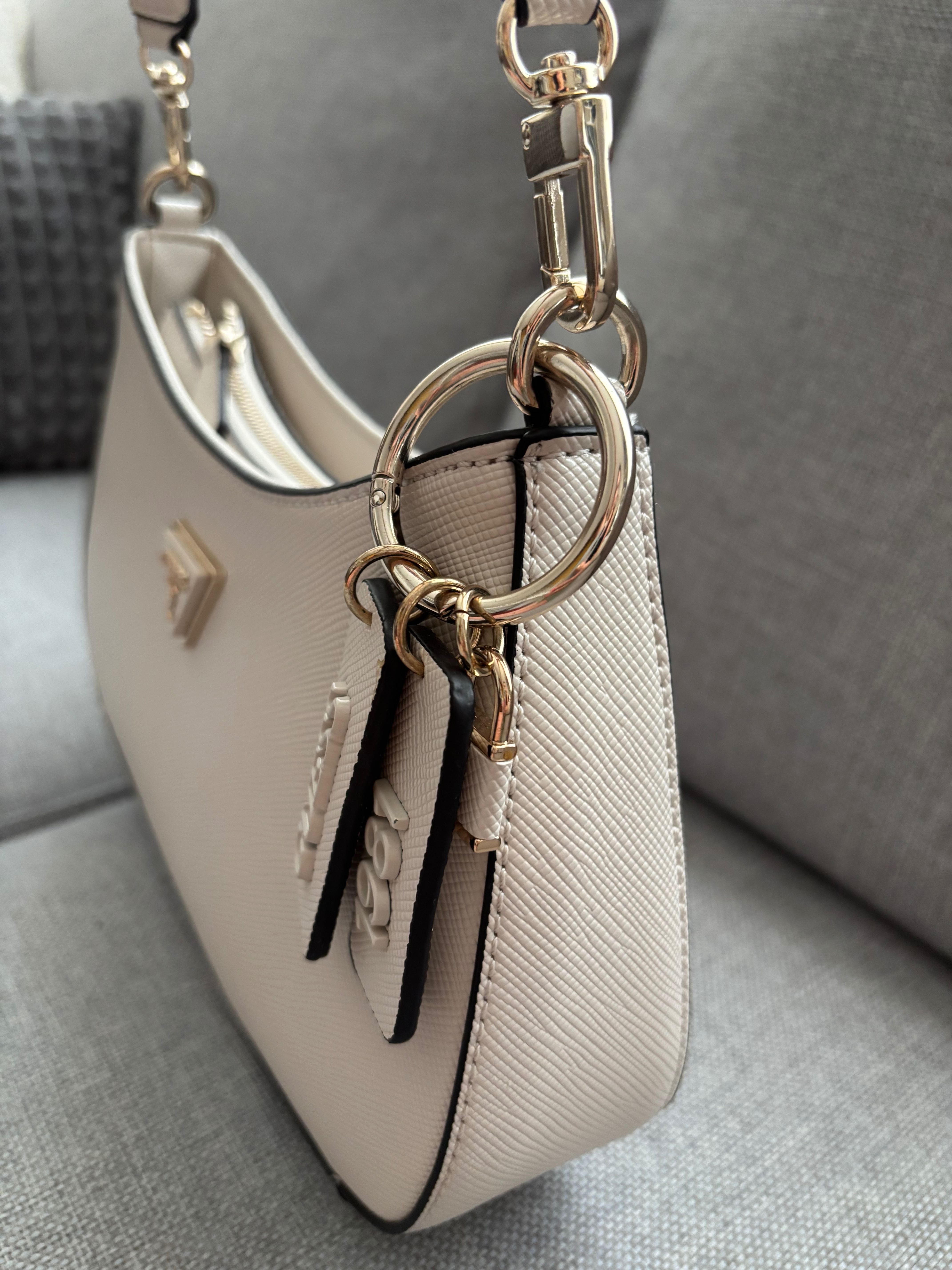 Чанта Guess Noelle