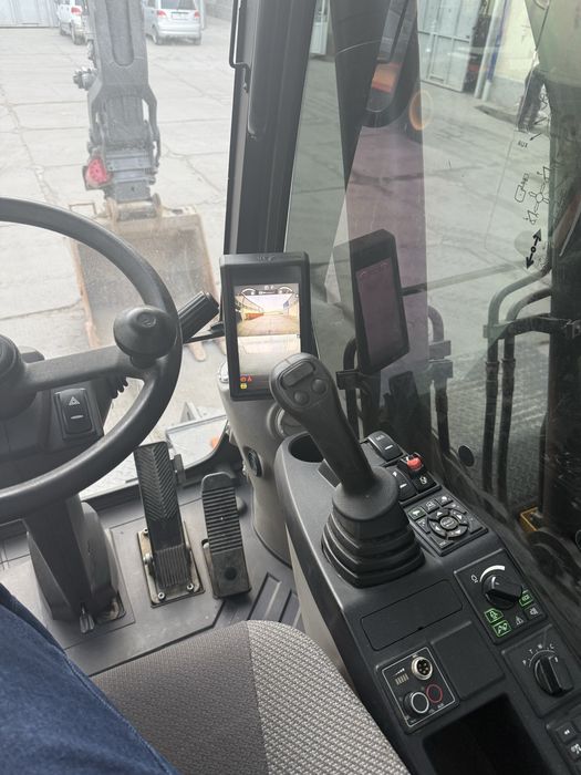 Продается VOLVO EW140E 2016год