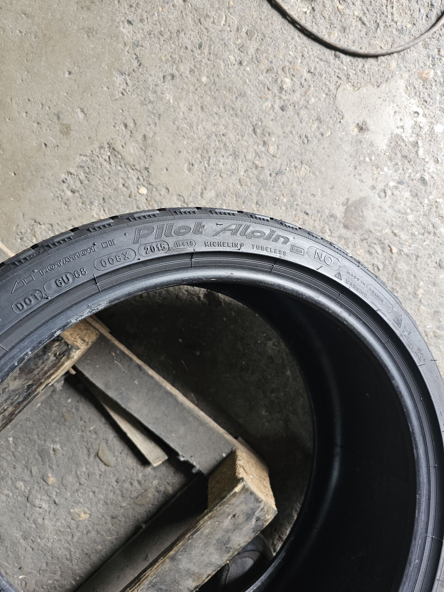 2 anvelope iarna 245 35 20 Michelin