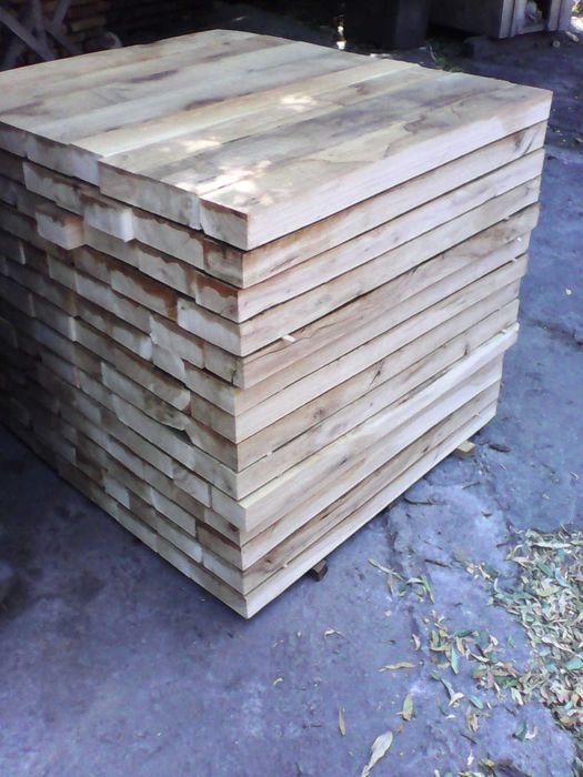 cherestea  stejar frasin cires paltin nuc ulm tei plop  tamplarie