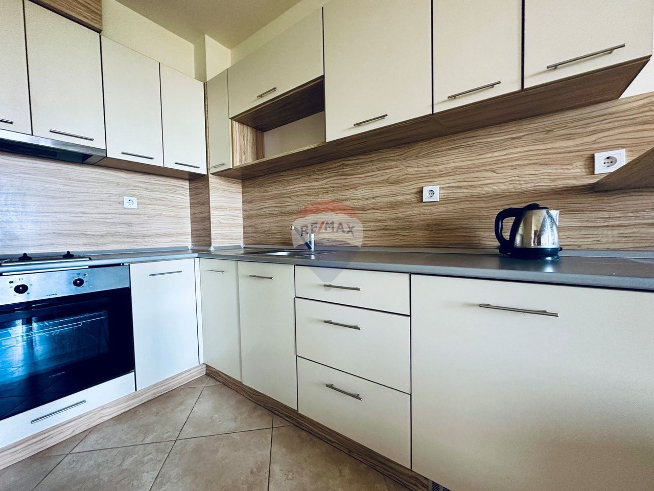 Продава се Двустаен апартамент в Балчик - 57 кв.м за 1106 €/кв.м - Снимка #10