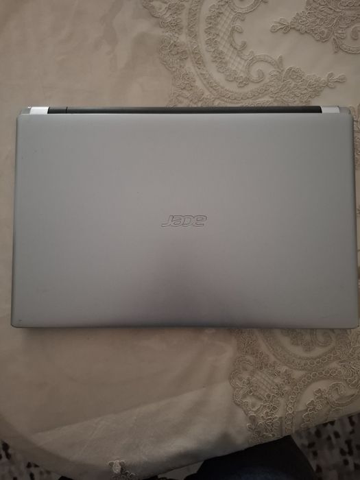Acer srochnoo sotiladi office uchun