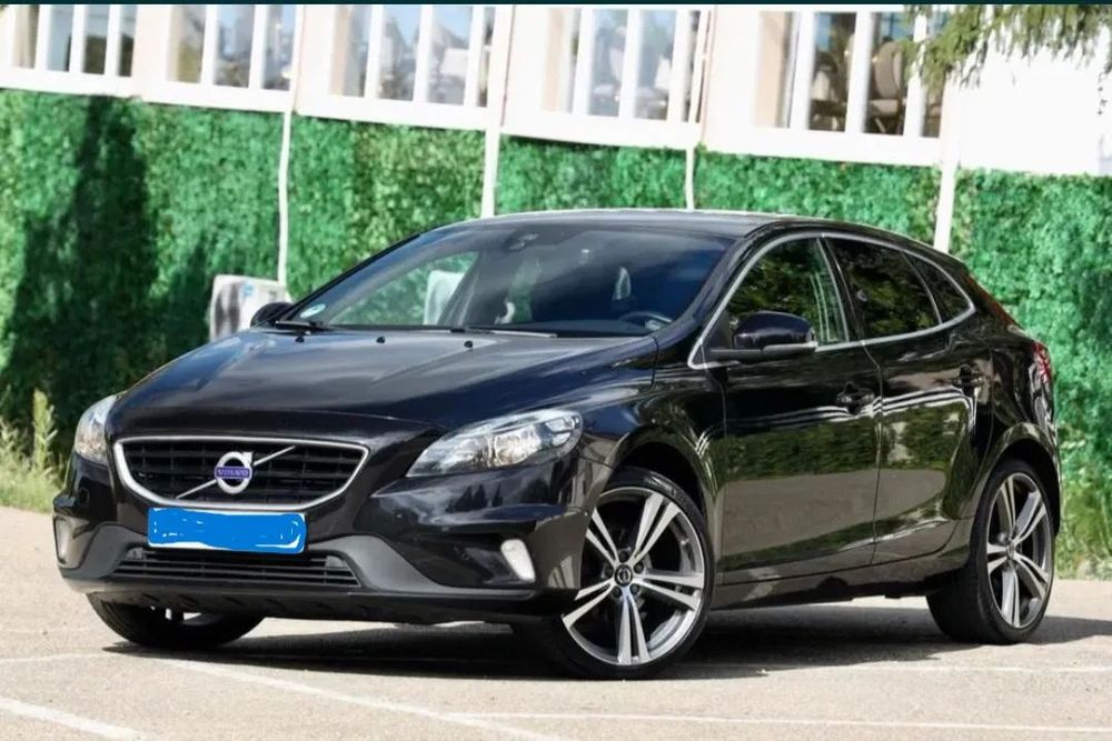 Volvo V40 Masina este inmatriculata in Romania(prim propietar) are ITP valabil.