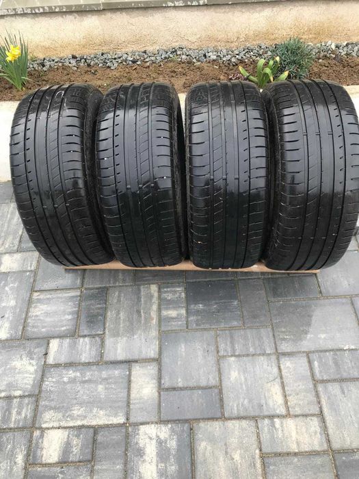 Vând set de 4  anvelope vară 225/55/16 dot 2021