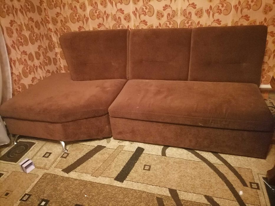 Продам Диван очень удобный