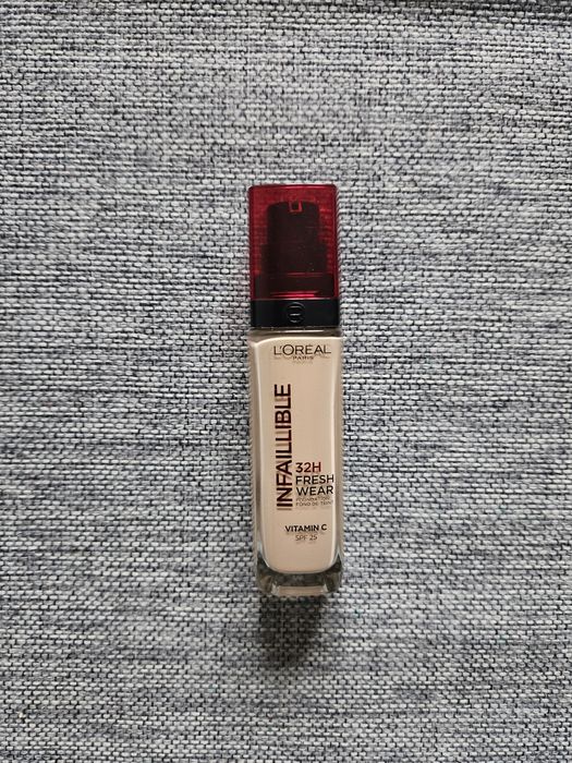 Fond de ten lichid L'Oreal Infaillible fresh wear