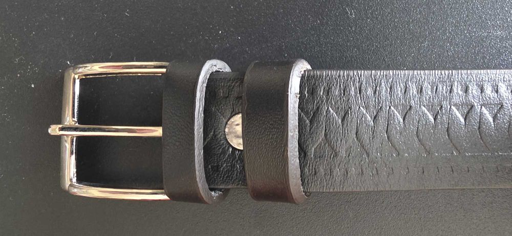 Curea de piele cu model