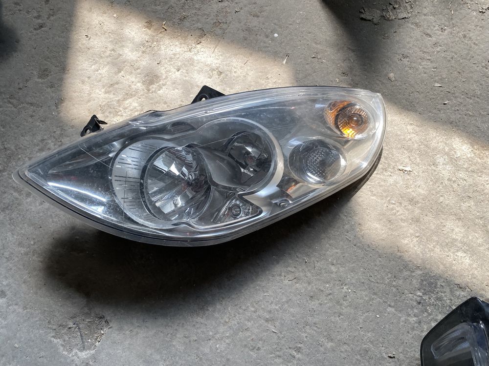 Far Renault Master 3 Opel movano 2010 - 2014 far stanga