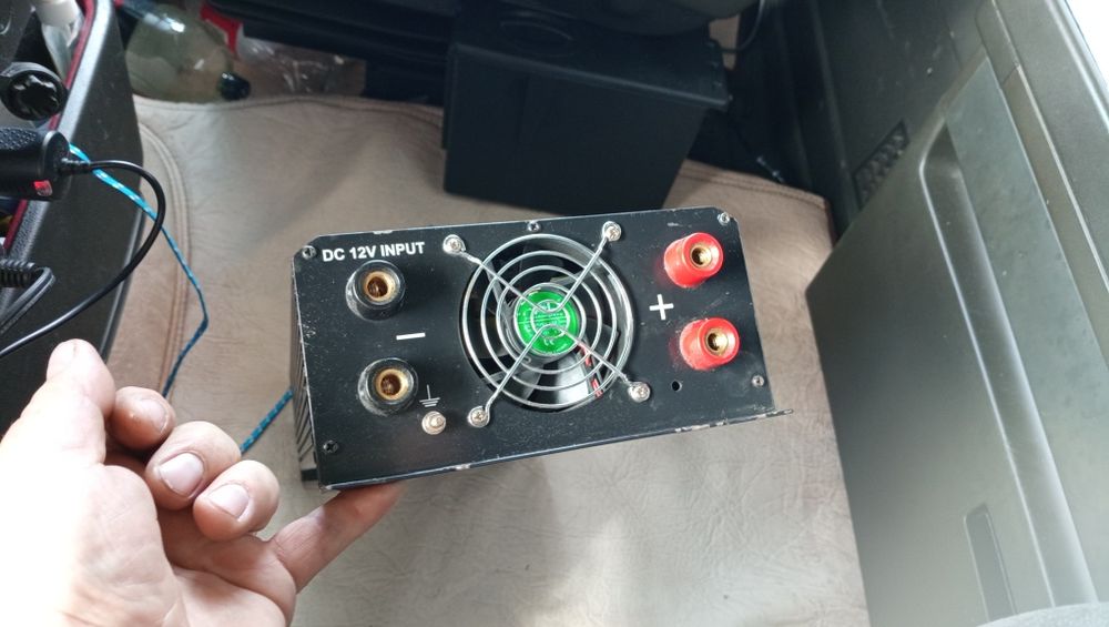 Inverter auto Dc12 v Ac 220 -240v