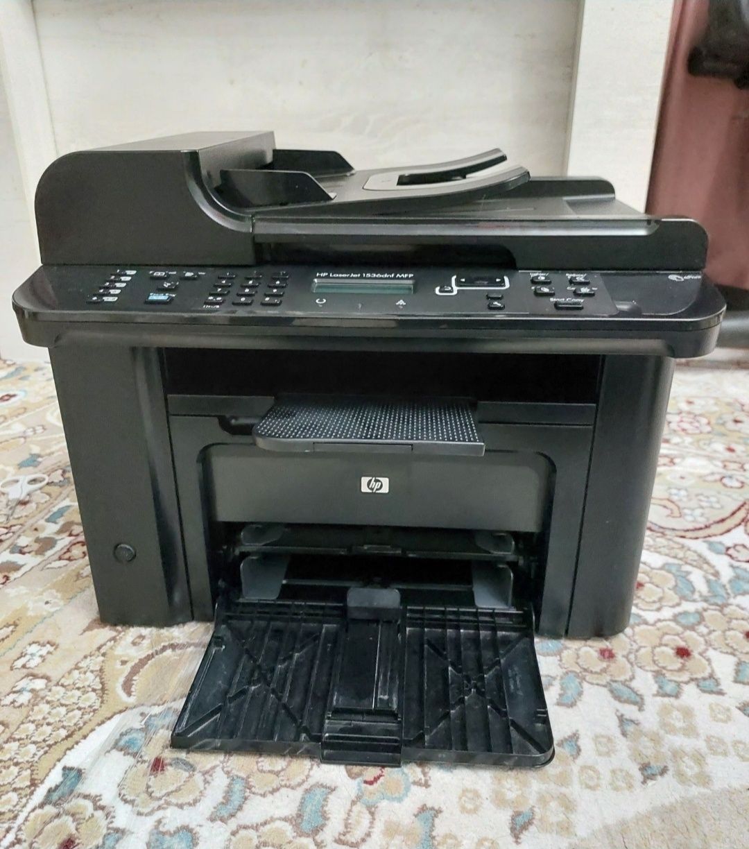 HP LaserJet 1536dnf МФУ
принтер, сканер, копир.