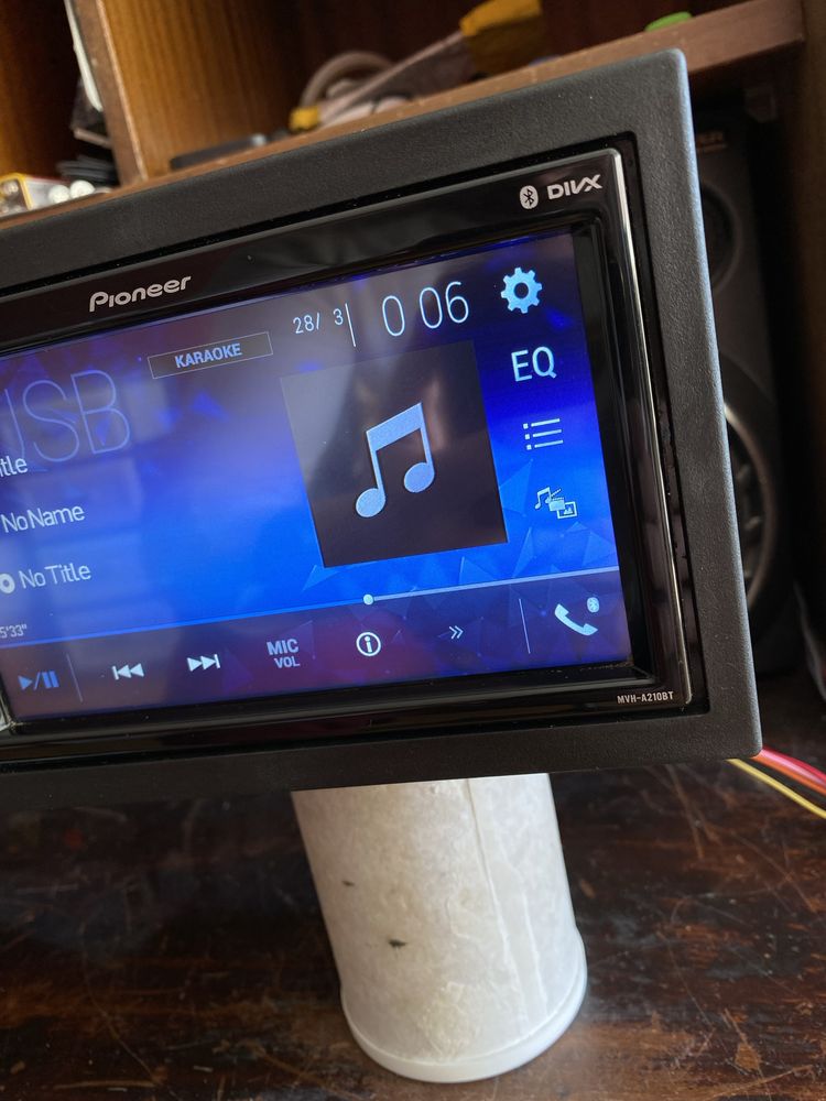 Pioneer MVH-A210BT - ДВОЕН ДИН - USB Bluetooth радио плеър сд cd