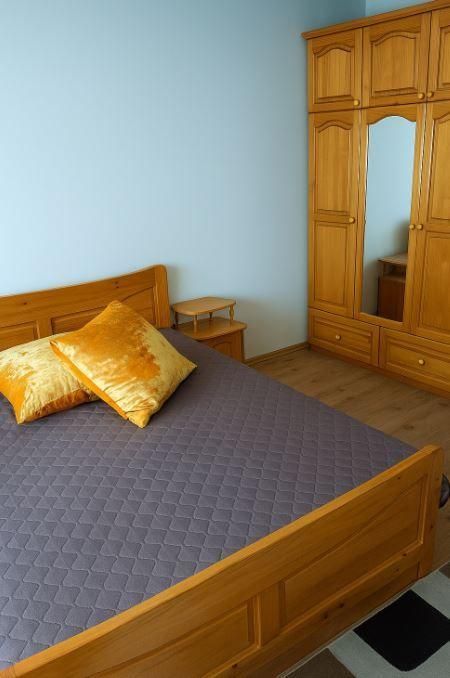 Тристаен апартамент в района на Цветен квартал!