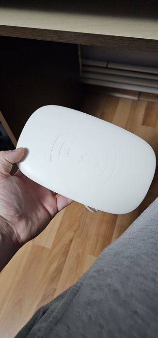 Sterilizator telefon cu incarcate wireless