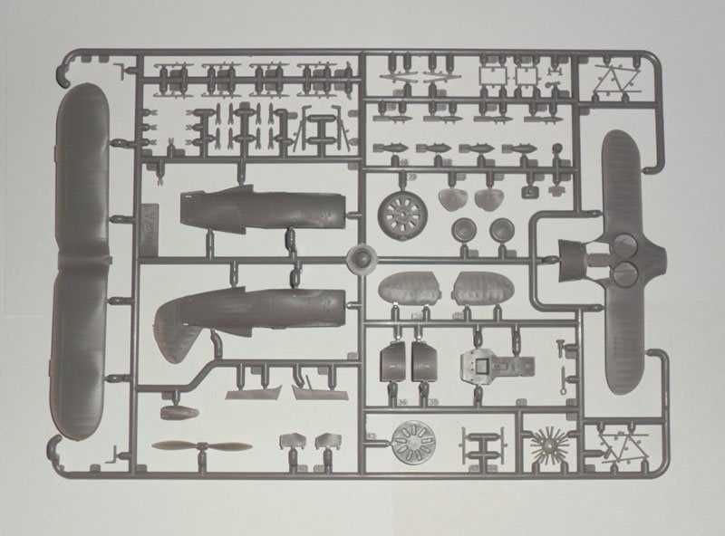 Сборная модель самолета И-153 Чайка (ICM, 1:72)