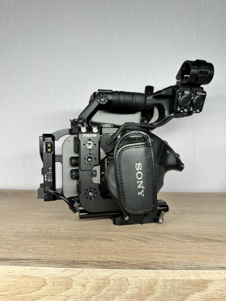 Кино камера Sony FX6 с аксесоари