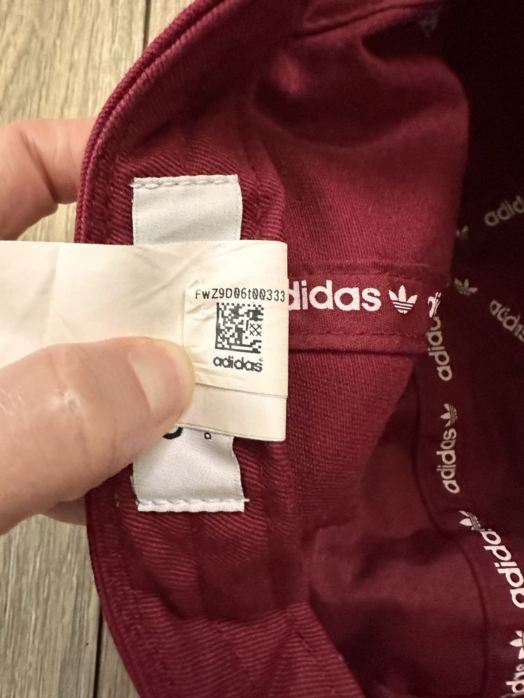 Sapca Adidas, marime universala, noua