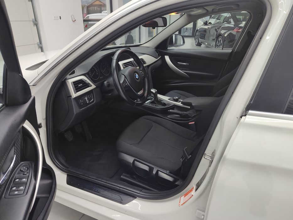 BMW F30 316 318 320 DOAR 149.000 KM SERVICE BMW