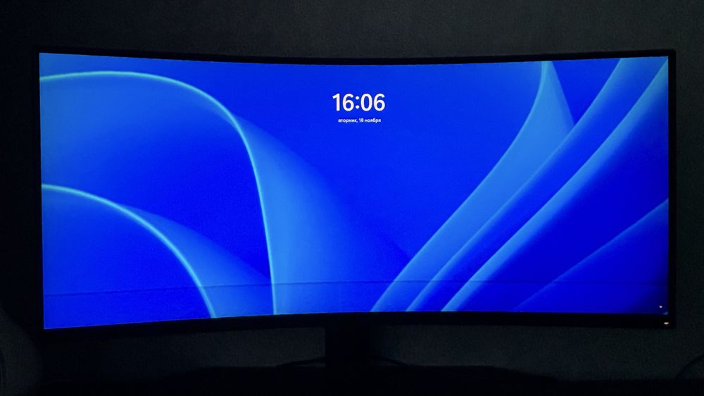 Продам Xiaomi Mi Curved Gaming Monitor 34 Б/у