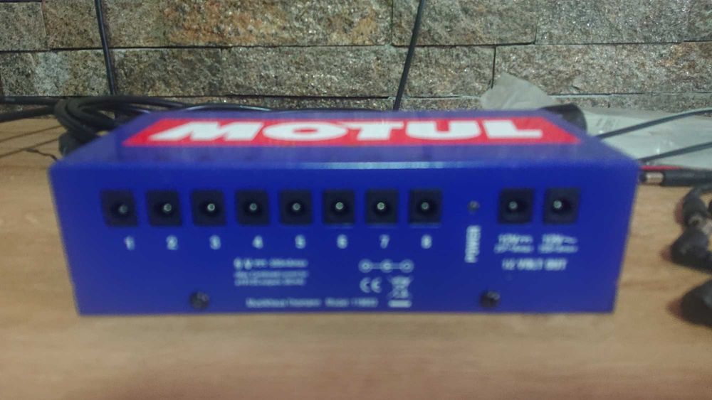 Power supply, bank, pedalboard захранване ефекти  за китара педалборд