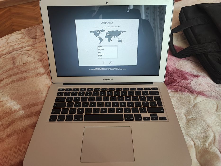 MacBook  air 13" mojave