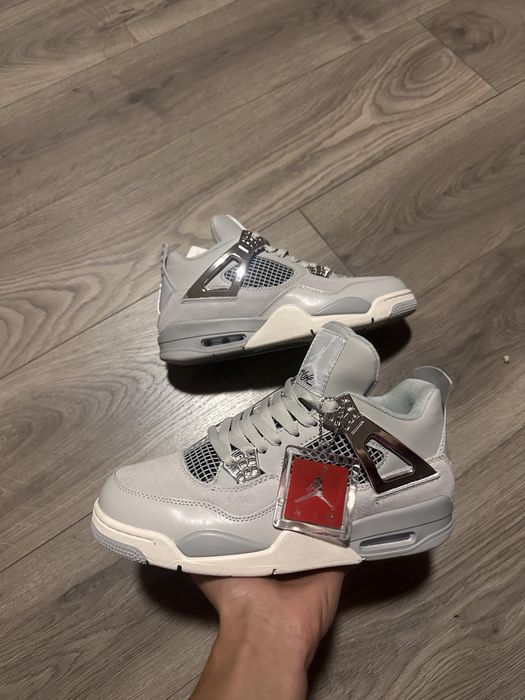 Jordan 4 Frozen